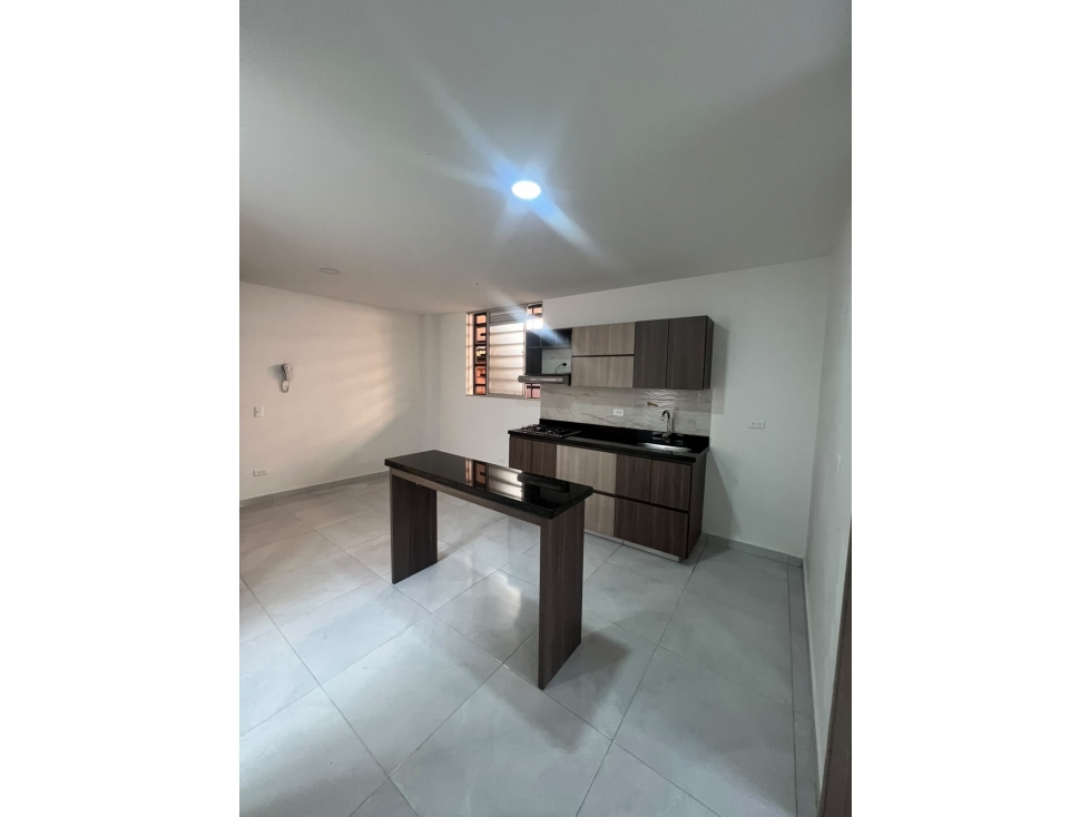 SE ARRIENDA APARTAMENTO EN BOSTON MEDELLIN — foto 2