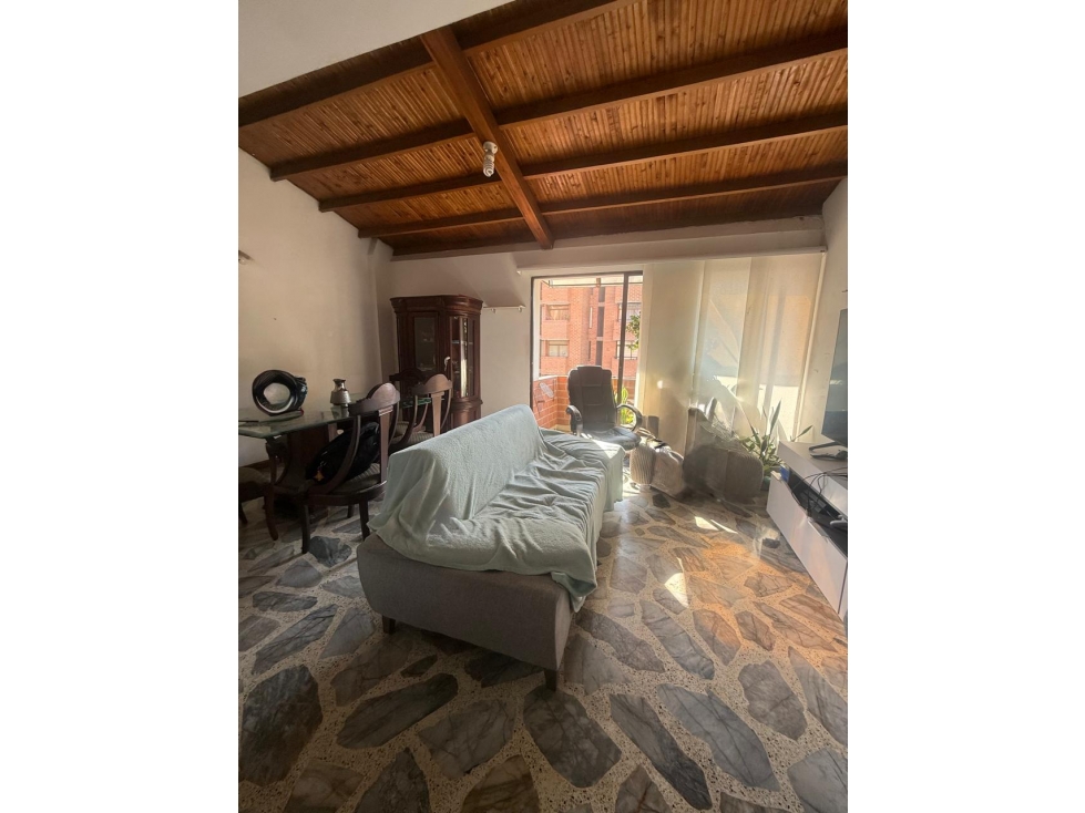 SE VENDE APARTAMENTO EN LAURELES MEDELLIN — foto 2