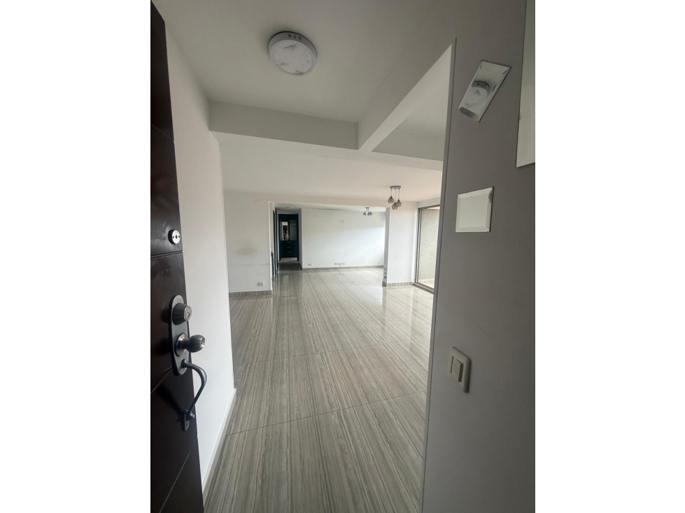 APARTAMENTO EN VENTA EN LAURELES