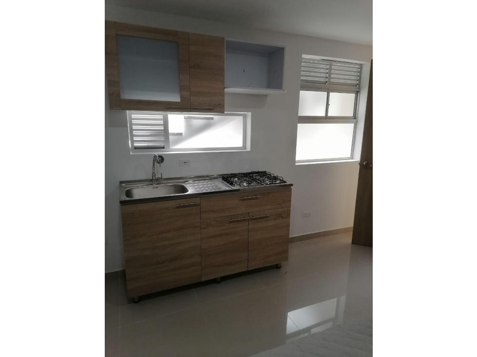 SE ARRIENDA HABITACION EN LAURELES MEDELLIN — foto 2