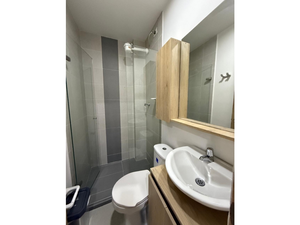 SE ARRIENDA HABITACION EN LAURELES MEDELLIN - 4