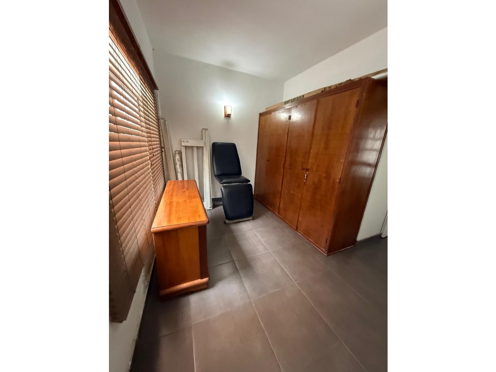 SE VENDE CASA LOTE EN LAURELES — foto 2