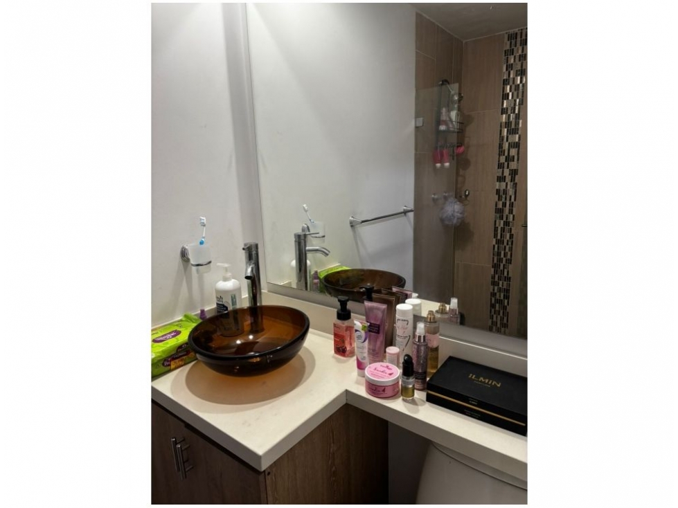 SE VENDE APARTAMENTO EN SECTOR LOMA DE LOS BERNAL — foto 6