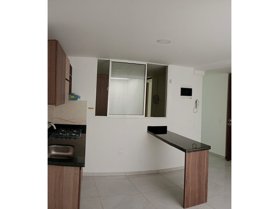 SE ARRIENDA APARTAMENTO EN BOSTON MEDELLIN - 2