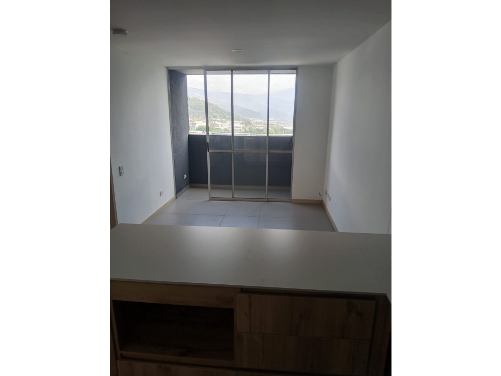 SE ARRIENDA APARTAESTUDIO EN GUAYABAL MEDELLIN