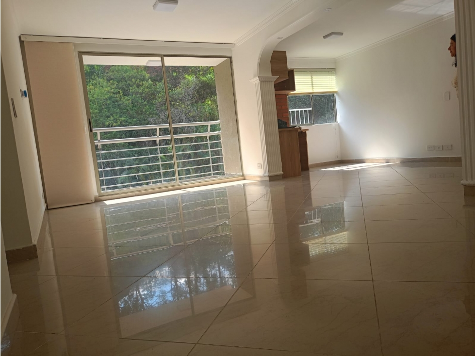 SE ARRIENDA APARTAMENTO EN LAURELES ALMERIA MEDELLIN — foto 6