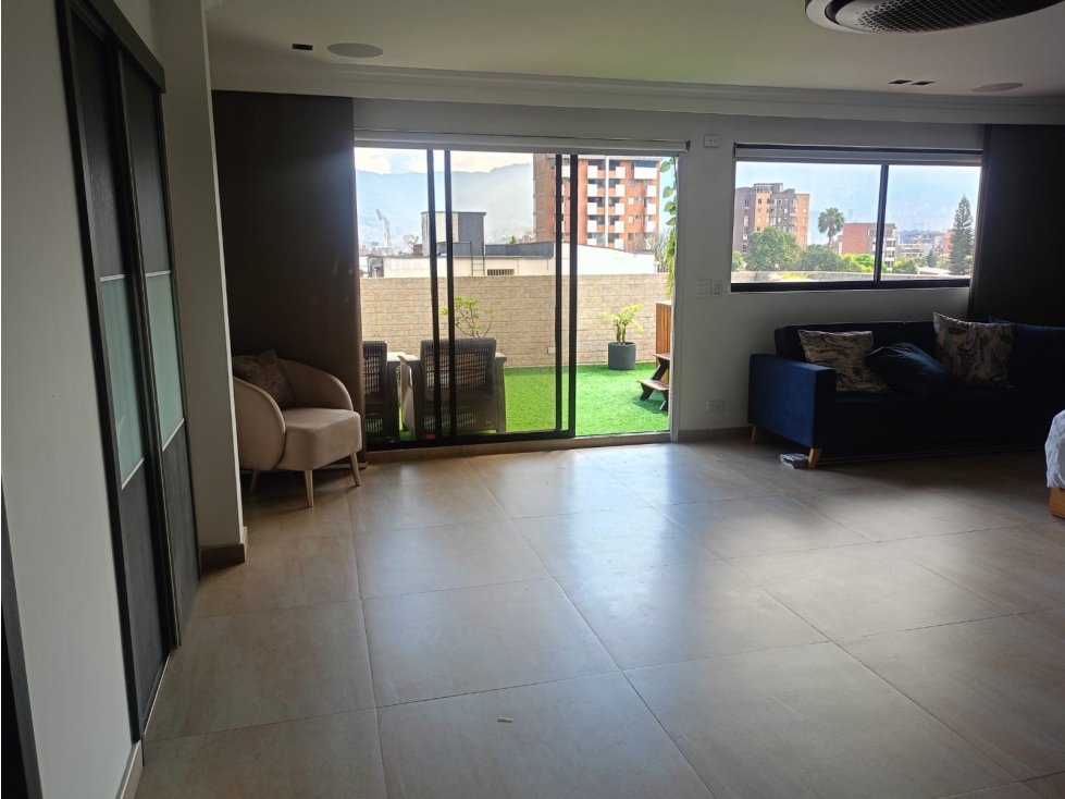 SE VENDE HERMOSO PENTHOUSE EL VELODROMO