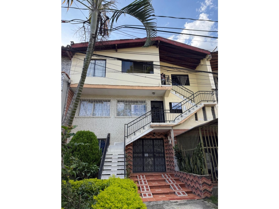 SE ARRIENDA APARTAMENTO EN LAURELES ALMERIA MEDELLIN