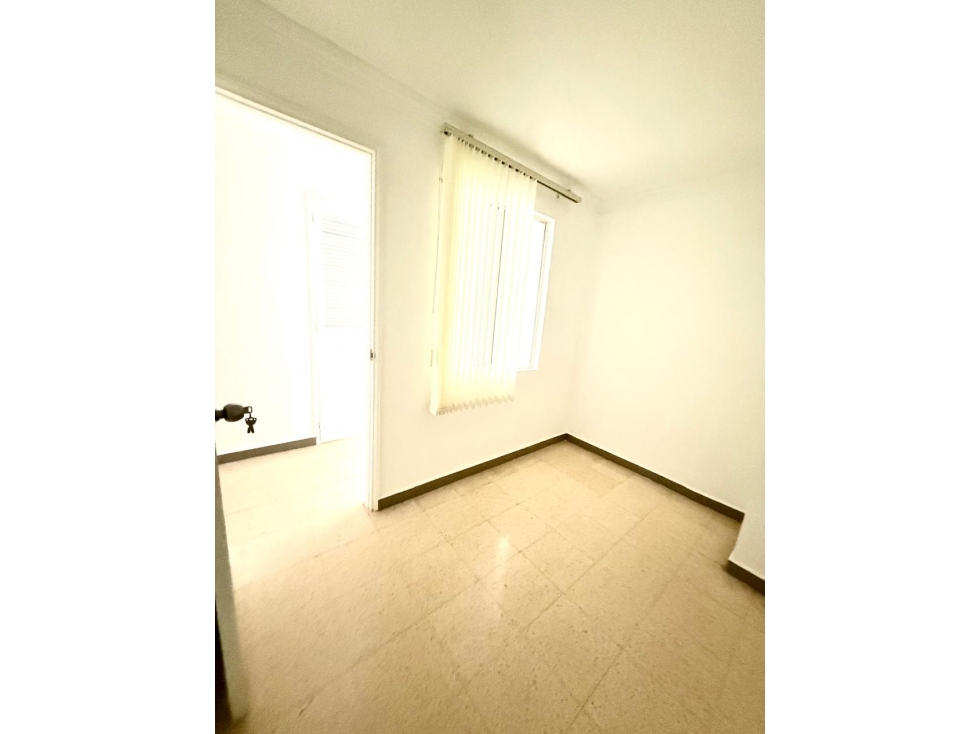 SE VENDE APARTAMENTO-LAURELES MEDELLIN — foto 5