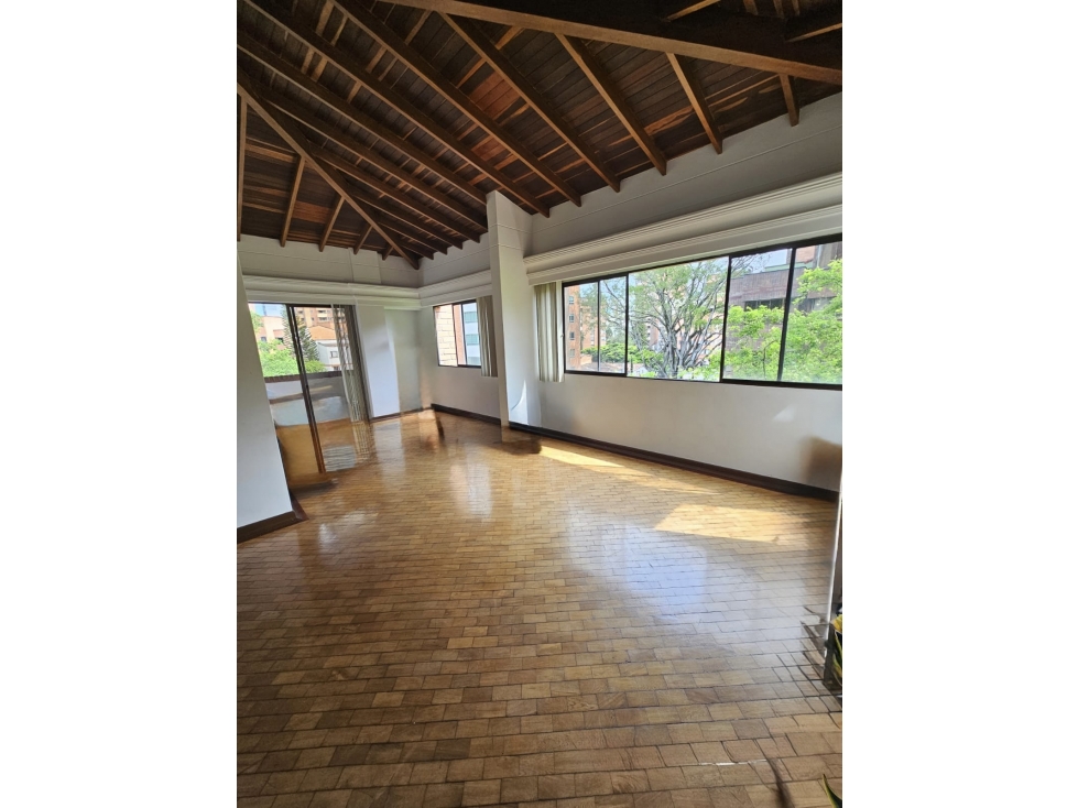 SE VENDE APARTAMENTO EN LAURELES MEDELLIN — foto 3