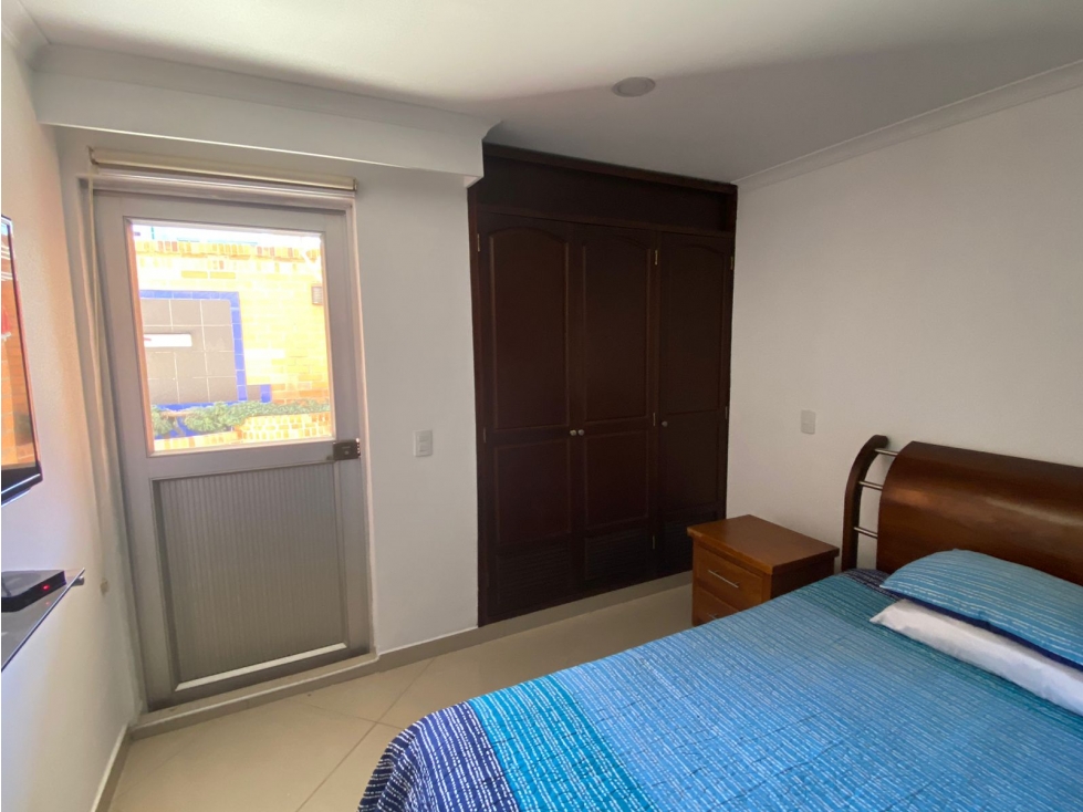 SE VENDE APARTAMENTO DUPLEX AMOBLADO EN LAURELES-MEDELLÍN — foto 4