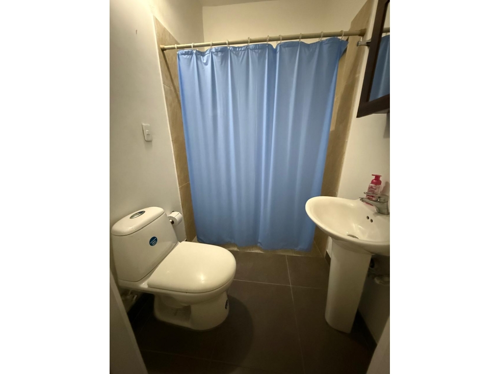 SE VENDE CASA LOTE EN LAURELES — foto 3