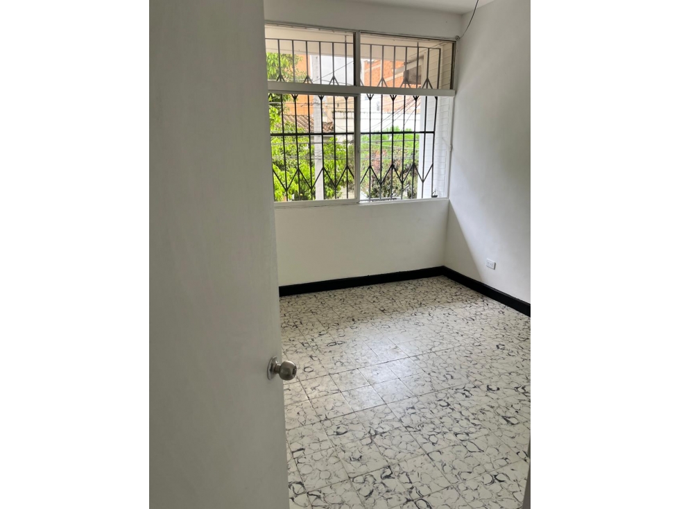 SE ARRIENDA CASA OFICINA EN LA CASTELLENA — foto 3