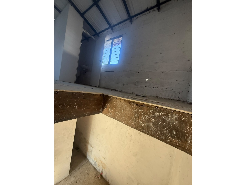 SE ARRIENDA BODEGA EN SECTOR NARANJAL MEDELLIN - 3