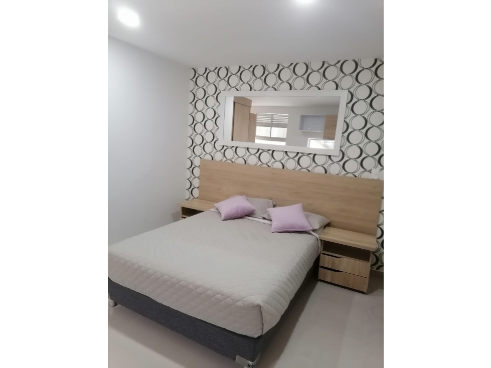 SE ARRIENDA HABITACION EN LAURELES MEDELLIN — foto 4