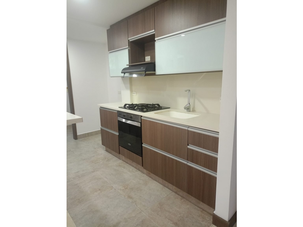 SE VENDE APARTAMENTO EN LAURELES MEDELLIN — foto 2
