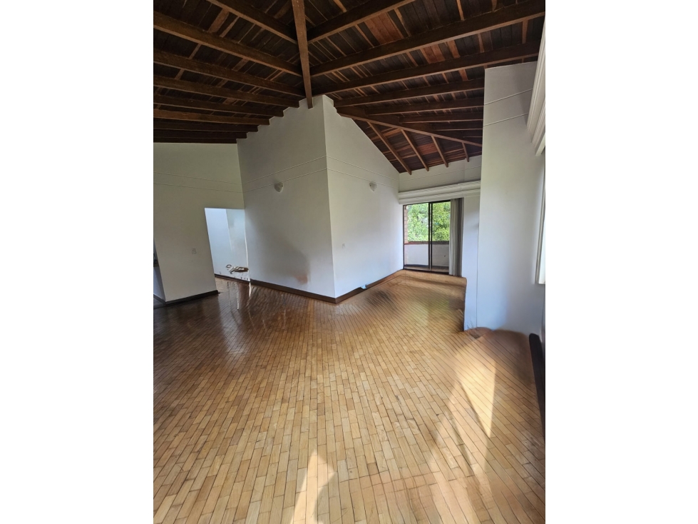 SE VENDE APARTAMENTO EN LAURELES MEDELLIN — foto 6