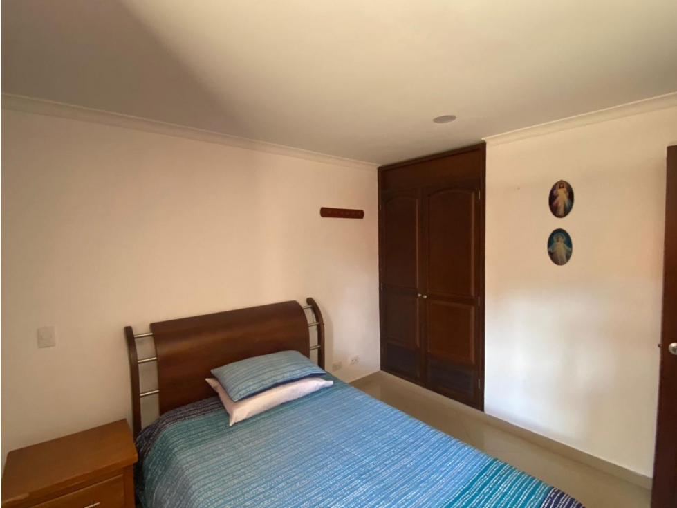 SE VENDE APARTAMENTO DUPLEX AMOBLADO EN LAURELES-MEDELLÍN — foto 5