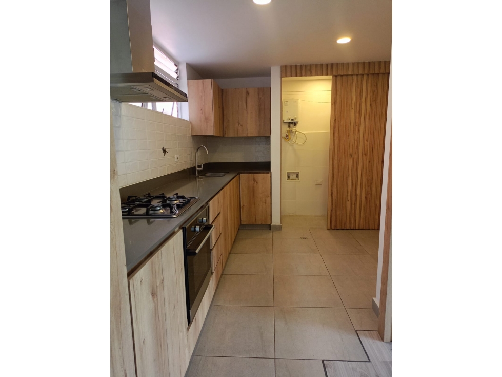 SE ARRIENDA APARTAMENTO EN SEGUNDO PARQUE DE LAURELES MEDELLÍN — foto 4