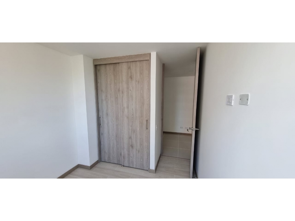 SE VENDE APARTAMENTO EN LOS COLORES MEDELLIN — foto 5