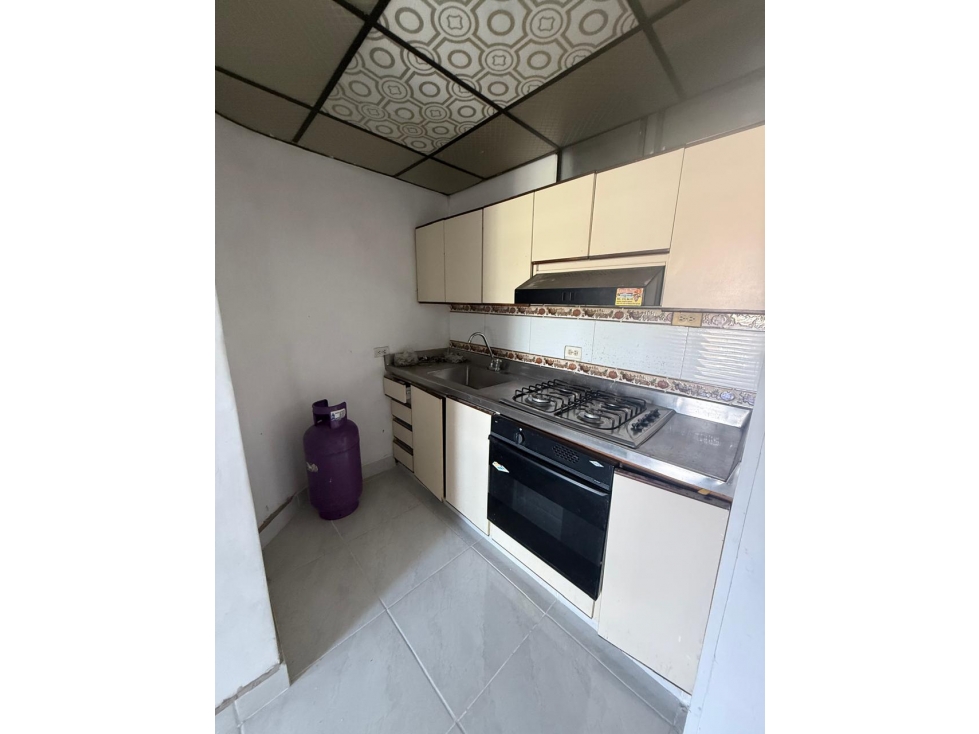 SE ARRIENDA APARTAMENTO EN LAURELES ALMERIA MEDELLIN — foto 2