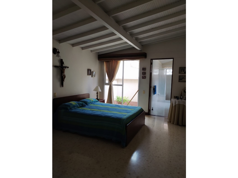 SE ARRIENDA CASA COMERCIAL EN LAURELES — foto 4