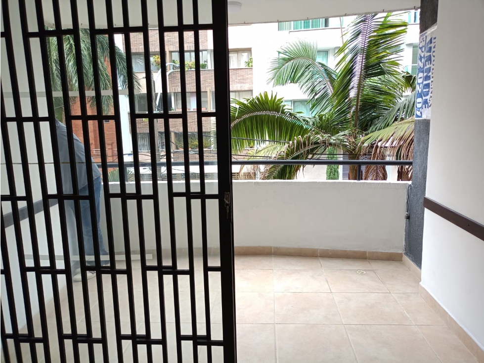 SE VENDE APARTAMENTO EN LAURELES MEDELLIN — foto 3