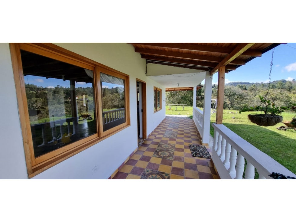 SE VENDE CASA LOTE EN SANTA ELENA ANTIOQUIA - 4
