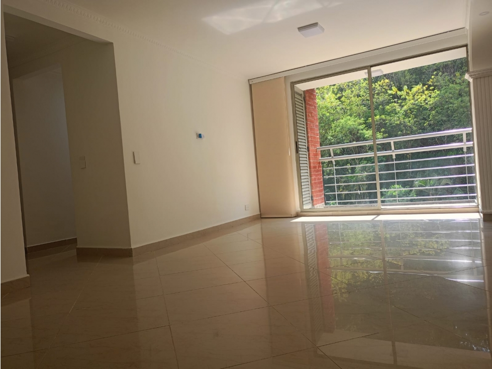 SE ARRIENDA APARTAMENTO EN LAURELES ALMERIA MEDELLIN — foto 5