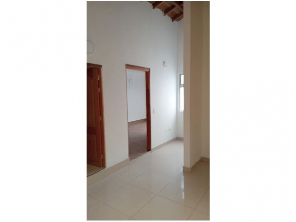 SE VENDE APARTAMENTO EN SANTA MONICA — foto 3