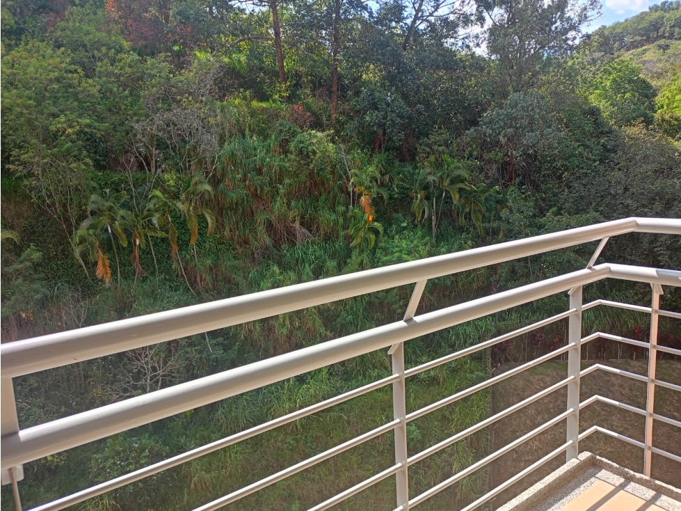 SE ARRIENDA APARTAMENTO EN LAURELES ALMERIA MEDELLIN — foto 3