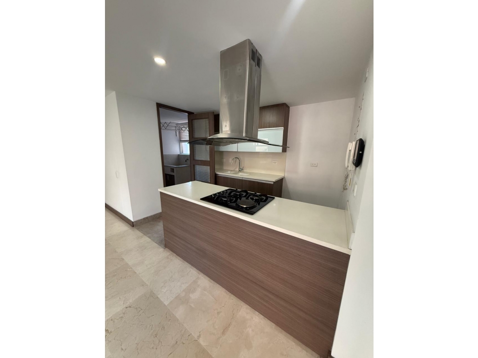 SE ARRIENDA APARTAMENTO EN LAURELES MEDELLIN — foto 6