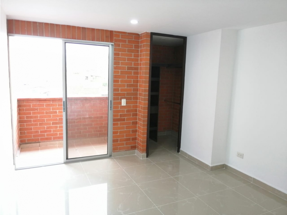 SE VENDE APARTAMENTO EN LAURELES MEDELLIN PRIMER PARQUE — foto 4