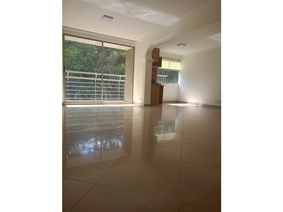 SE ARRIENDA APARTAMENTO EN LAURELES ALMERIA MEDELLIN — foto 4