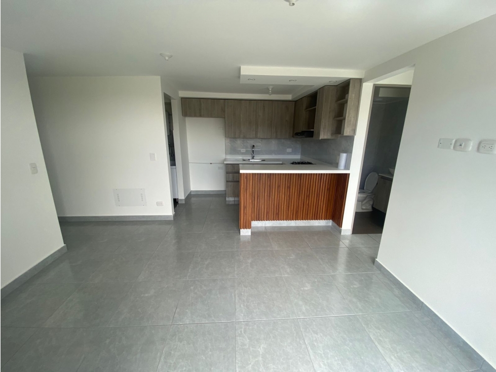 SE ARRIENDA APARTAMENTO EN RIONEGRO EN URBANIZACION BOSQUE CEIBAL — foto 2