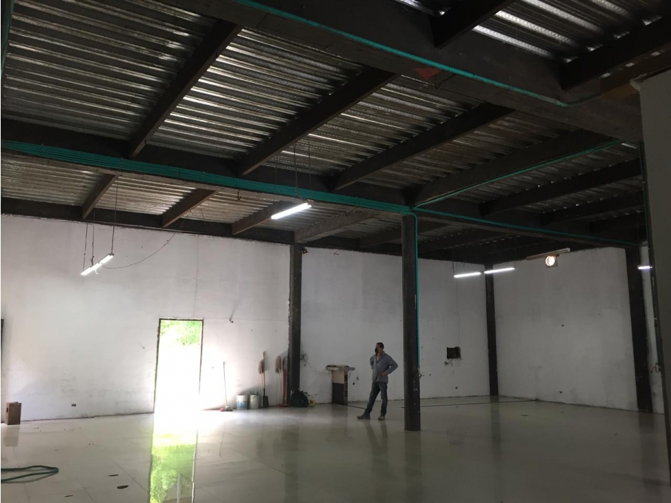 ARRIENDA BODEGA VIA PANAMERICANA - 4