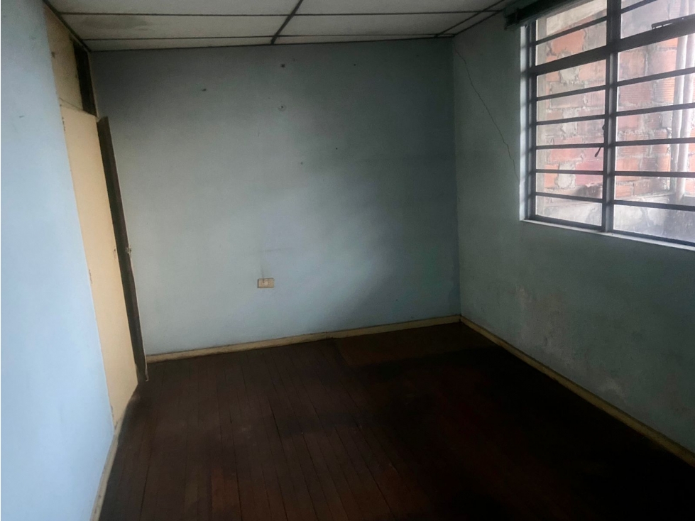 VENDE CASA CON RENTA AV PARALELA — foto 3