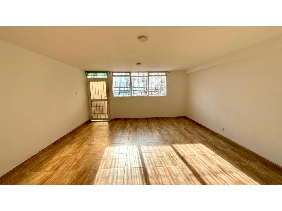 VENTA CASA EN CHIPRE