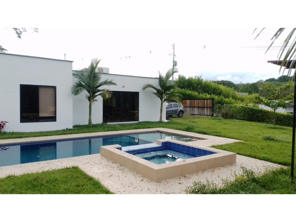 VENDE CASA CAMPESTRE KM 46 VIA MEDELLIN - 1