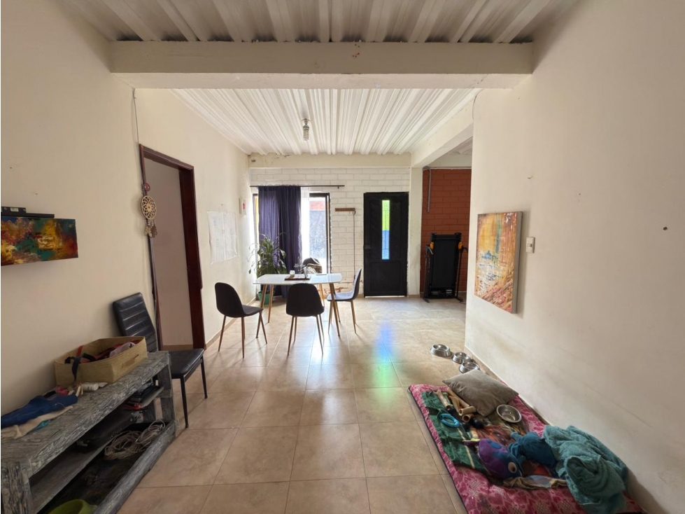 VENTA CASA CON RENTA EN VILLAMARIA