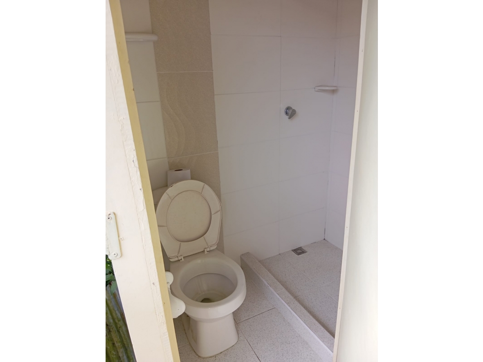 VENTA CASA CON RENTA CHINCHINA — foto 3