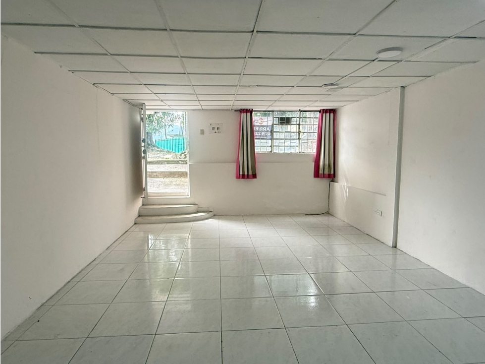ARRIENDA LOCAL COMERCIAL EN MILÁN