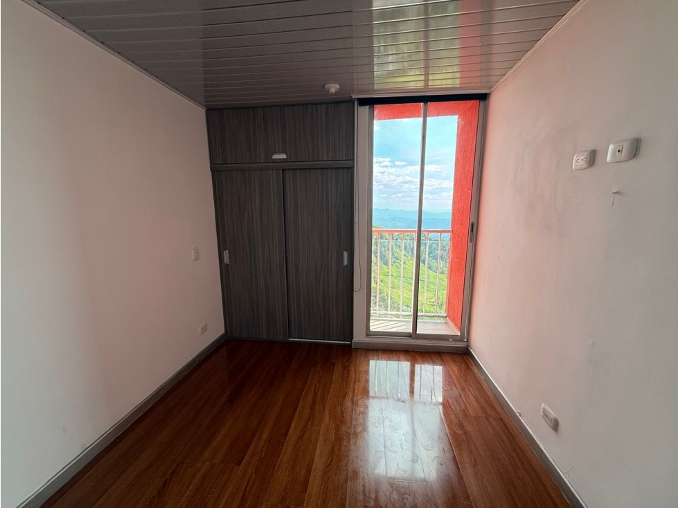 ARRIENDA APARTAMENTO EN LA FRANCIA — foto 4