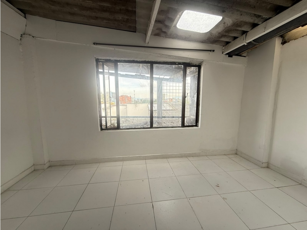 ARRIENDA LOCAL COMERCIAL EN MILÁN — foto 5