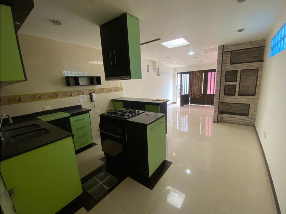 VENTA CASA CON RENTA ARANJUEZ