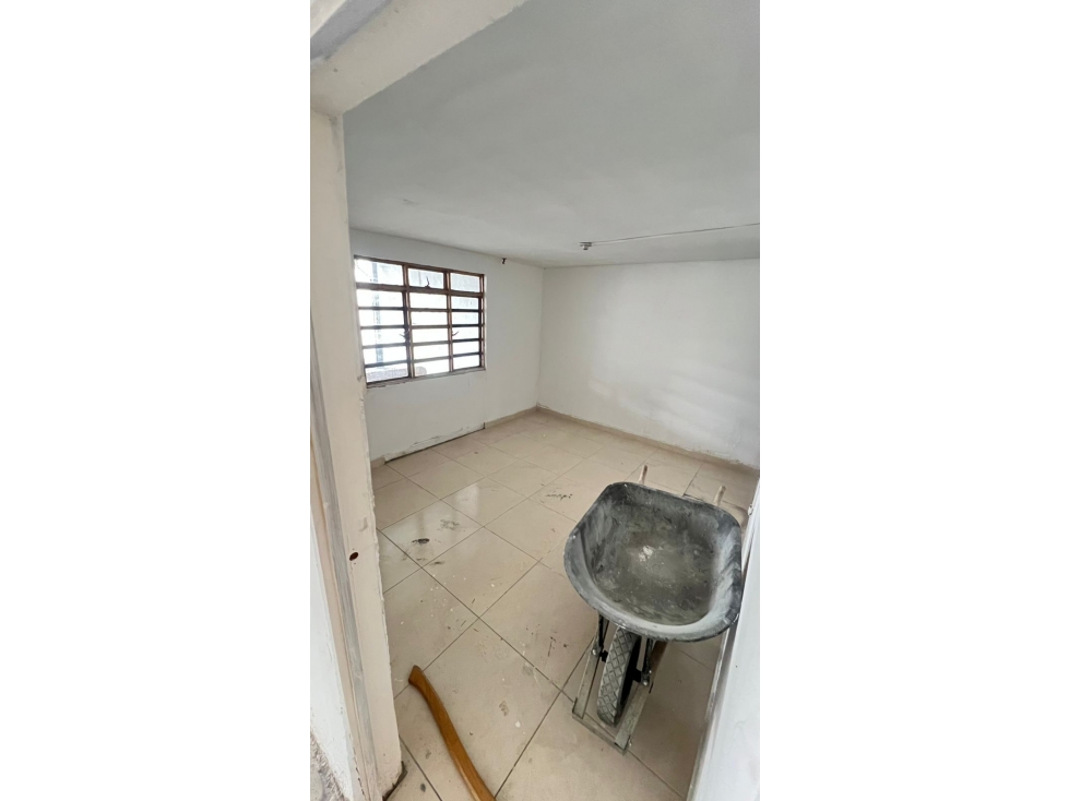 ARRIENDA LOCAL COMERCIAL EN ALTA SUIZA — foto 3