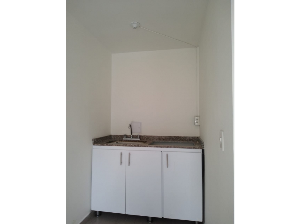 VENTA LOCAL COMERCIAL LOS CÁMBULOS- SECTOR TERMINAL NUEVO — foto 2