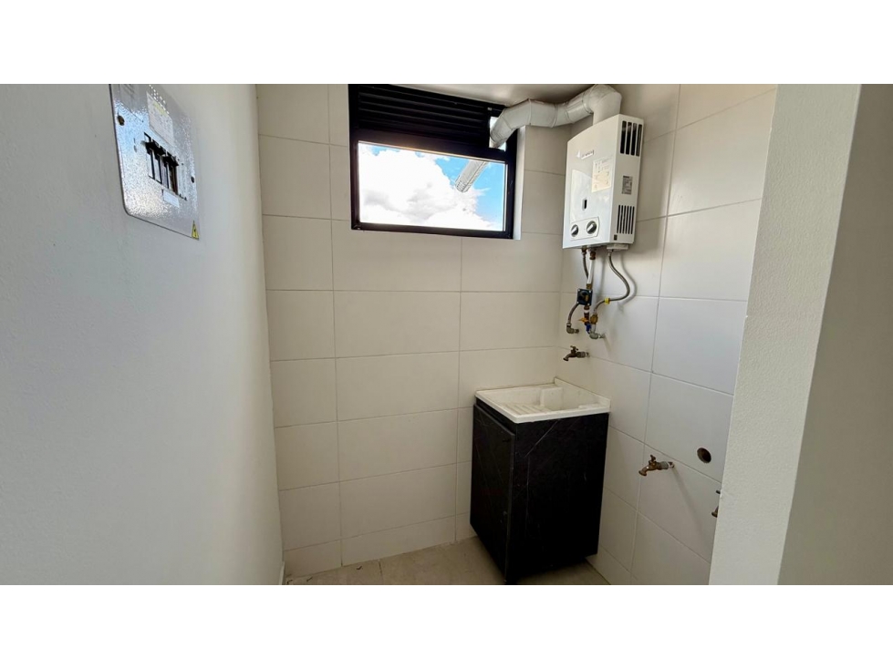 VENTA APARTAESTUDIO EN CHIPRE — foto 2