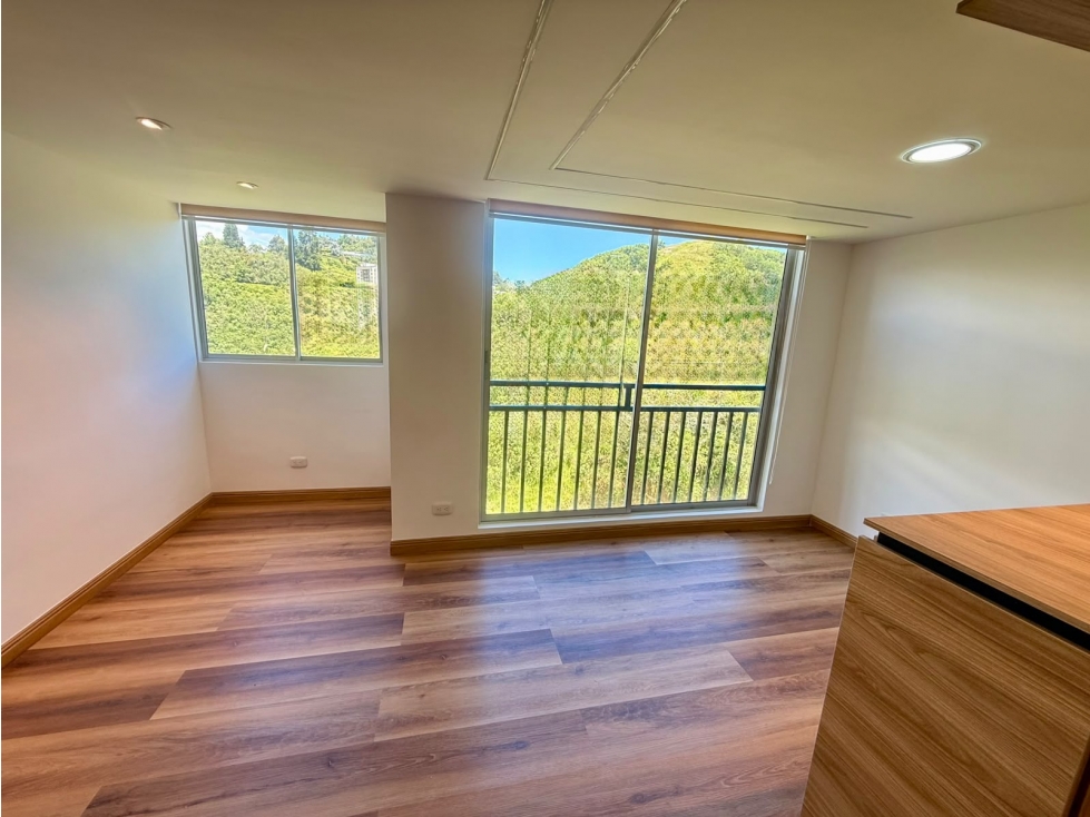 VENDE APARTAMENTO EN LA SULTANA