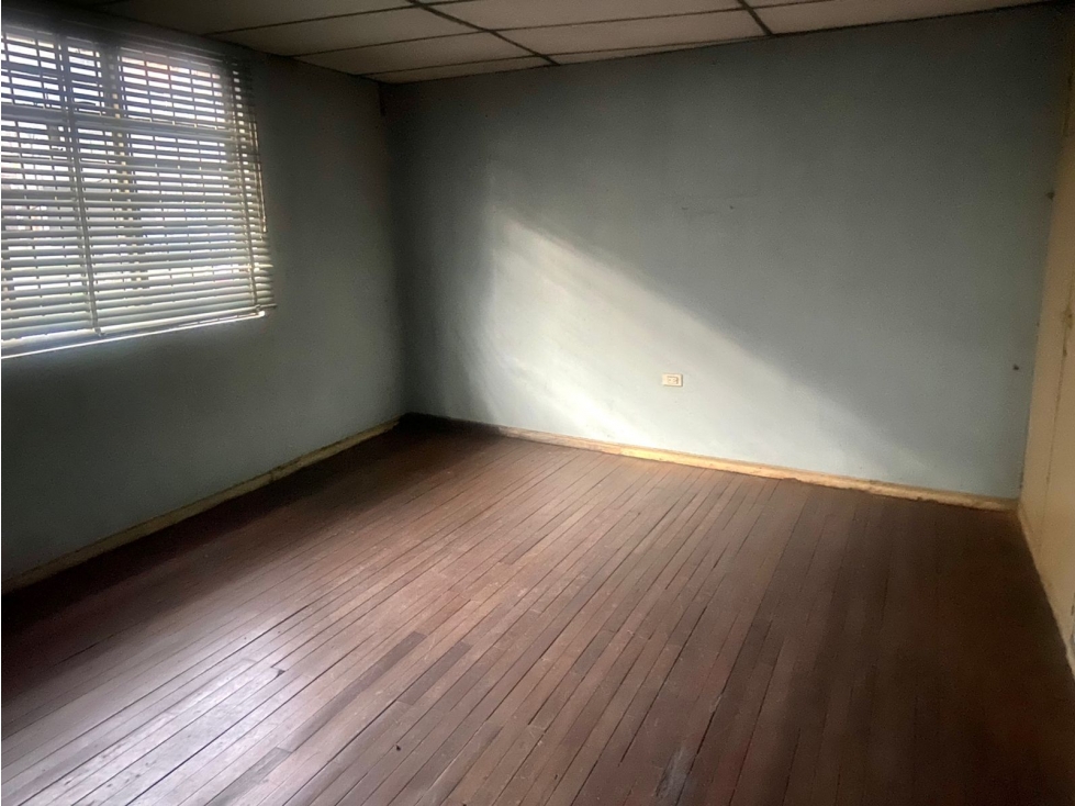 VENDE CASA CON RENTA AV PARALELA — foto 4